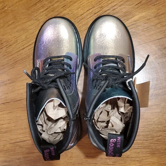 NWT Dr Martens Crinkle Leather Rainbow Holographic 1460J Boots - Picture 6 of 14